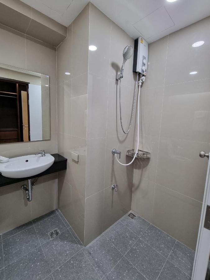 Tiara Place Бангкок Екстер'єр фото